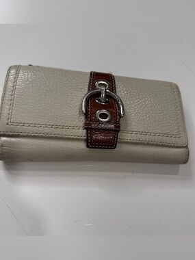 Vintage Coach Soho Buckle Signature Cream Brown Leather Trifold Wallet A020526
